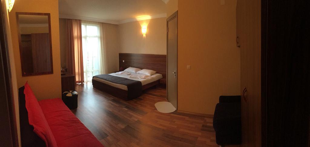 Guest House Smile Kobuleti Rom bilde
